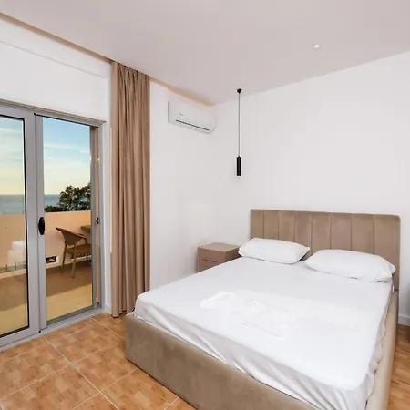 Ej Beachfront Luxury