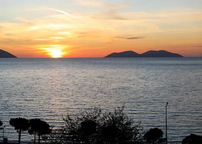 Ej Beachfront Luxury Vlora