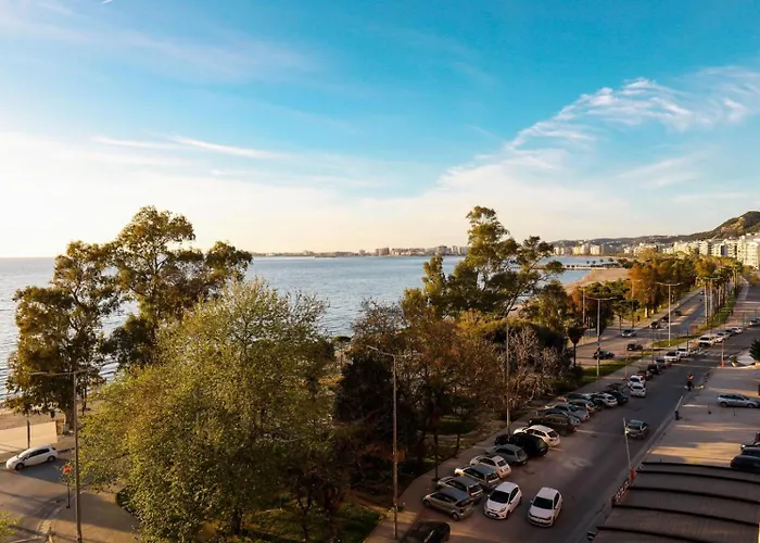 Ej Beachfront Luxury