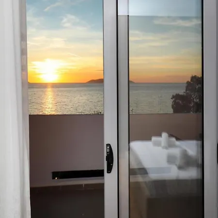 Ej Beachfront Luxury