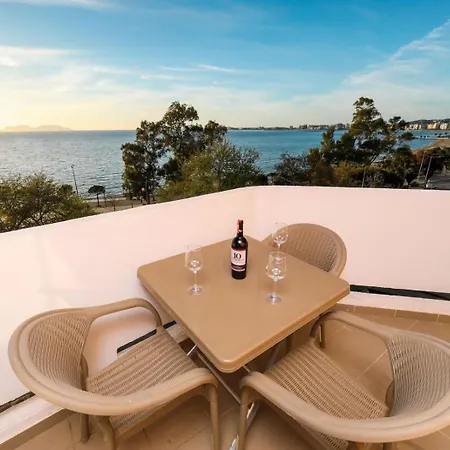 Apartment Ej Beachfront Luxury