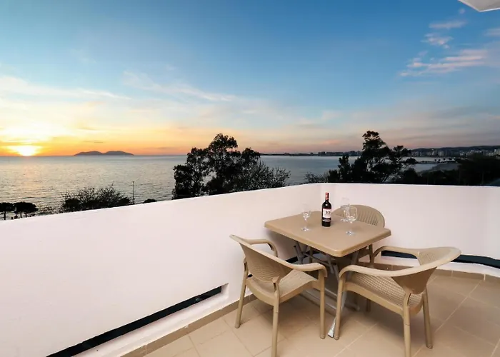 Appartement Ej Beachfront Luxury Vlorë